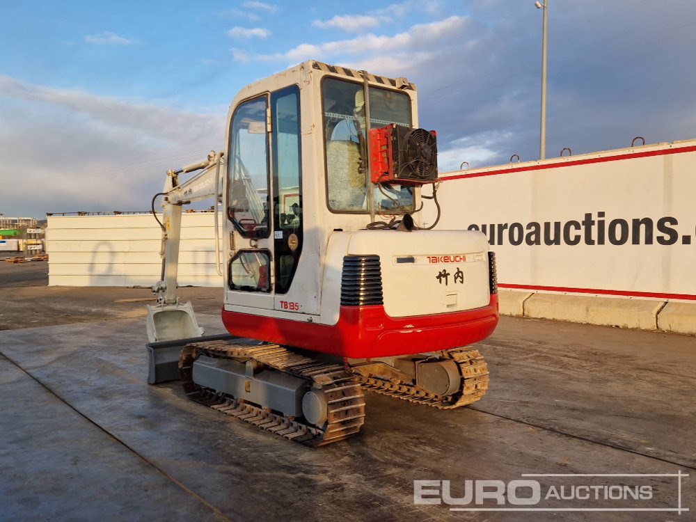 Takeuchi TB135 - Mini excavator: picture 3 Takeuchi TB135 - Mini excavator: picture 3