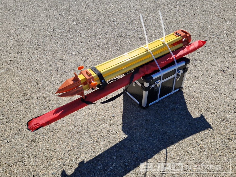 Unused 2025 Captok Self-Leveling Rotary Laser Level With Batteries, Receiver, Tripod, Grade Rod - Workshop equipment: picture 2 Unused 2025 Captok Self-Leveling Rotary Laser Level With Batteries, Receiver, Tripod, Grade Rod - Workshop equipment: picture 2