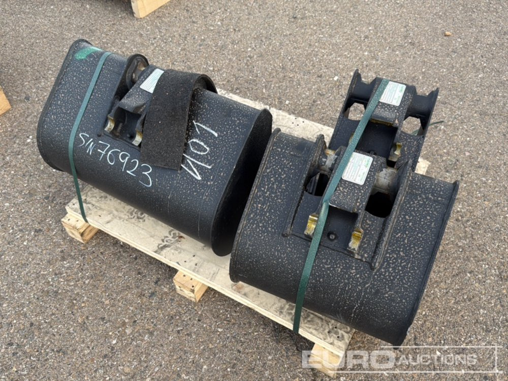 Unused Häner Bucket Package HTL160-Morin-M0 24" (600mm) Tilt Ditch Bucket S/N20250272, Digging Buckets HTL120-Morin-M0 12" (250mm) S/N20250210 and HTL140-Morin-M0 24" (600mm) to suit 1-2,5 ton mini ex - Bucket: picture 4 Unused Häner Bucket Package HTL160-Morin-M0 24" (600mm) Tilt Ditch Bucket S/N20250272, Digging Buckets HTL120-Morin-M0 12" (250mm) S/N20250210 and HTL140-Morin-M0 24" (600mm) to suit 1-2,5 ton mini ex - Bucket: picture 4