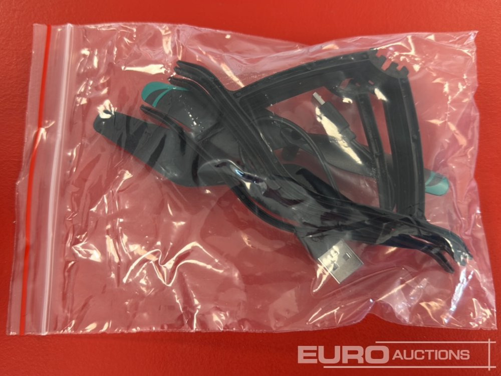 Unused T6 Aerial Drone With HD Dual Camera, One-key Take-off And Landing, 540 Deg Intelligent Obstacle Avoidance, Gesture Recognition, Intelligent Hovering, Foldable Quadcopter - Workshop equipment: picture 5 Unused T6 Aerial Drone With HD Dual Camera, One-key Take-off And Landing, 540 Deg Intelligent Obstacle Avoidance, Gesture Recognition, Intelligent Hovering, Foldable Quadcopter - Workshop equipment: picture 5