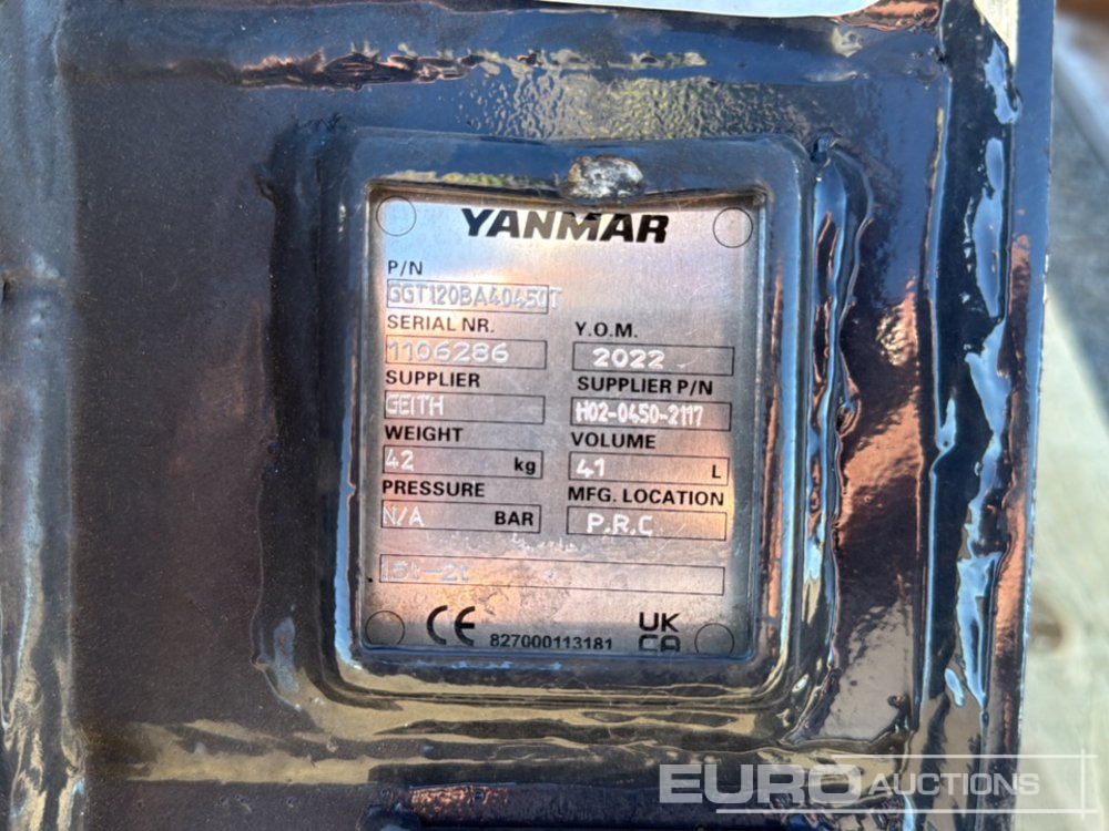 Yanmar Bucket GGT120BA40450T to Suit 1.5-2 Ton Excavator (S/Ns 1106286, 1106278, 1106285) (3 of) - Bucket: picture 5 Yanmar Bucket GGT120BA40450T to Suit 1.5-2 Ton Excavator (S/Ns 1106286, 1106278, 1106285) (3 of) - Bucket: picture 5