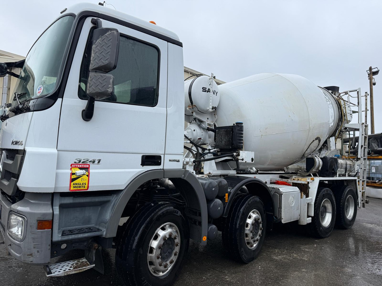 Camion béton Mercedes Benz 3241 CJ-646-ML - Concrete mixer truck: picture 2 Camion béton Mercedes Benz 3241 CJ-646-ML - Concrete mixer truck: picture 2