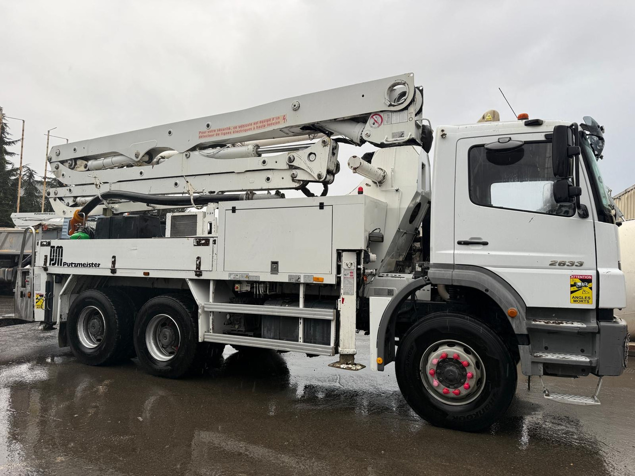 Camion pompe à béton 816-EQD-91 - Concrete pump truck: picture 3 Camion pompe à béton 816-EQD-91 - Concrete pump truck: picture 3