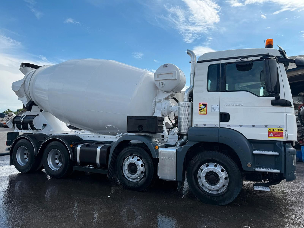 MAN TGS 32.420 - Concrete mixer truck: picture 2 MAN TGS 32.420 - Concrete mixer truck: picture 2