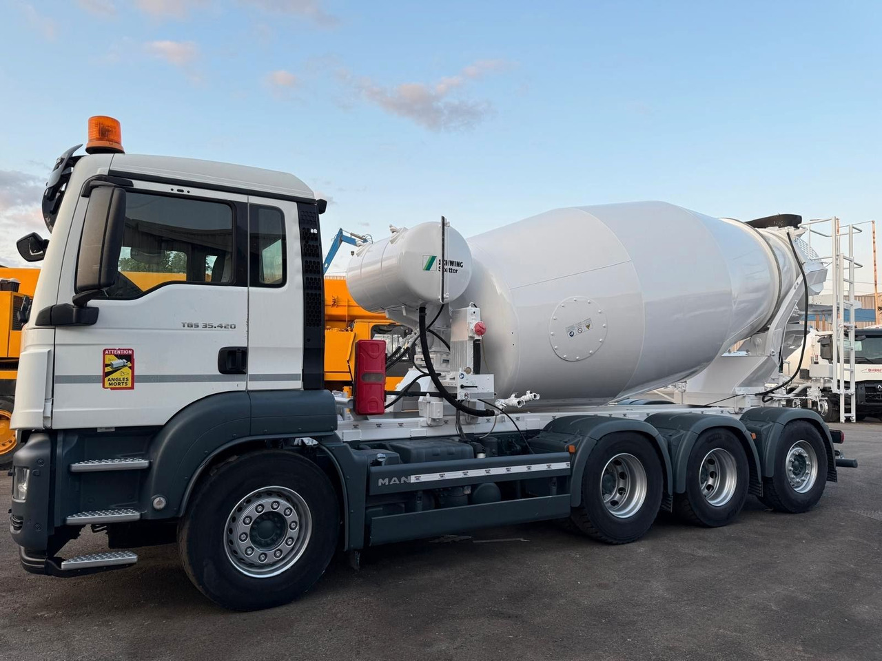 MAN TGS 35.420 - Concrete mixer truck: picture 1 MAN TGS 35.420 - Concrete mixer truck: picture 1