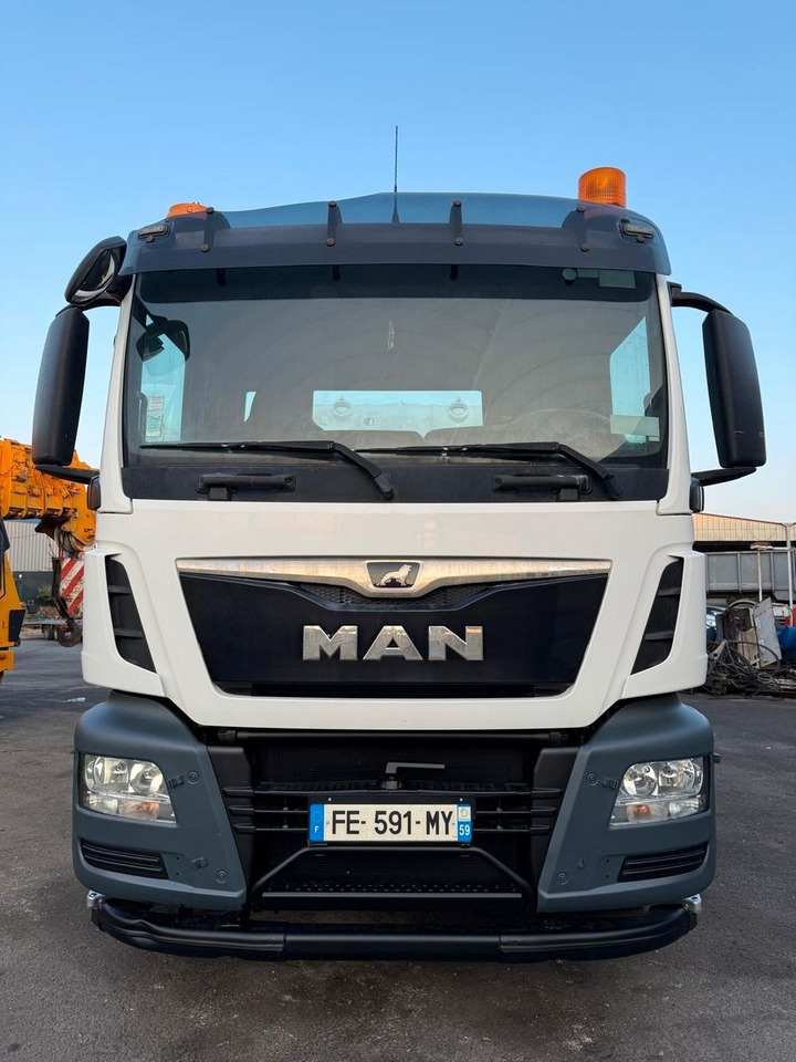 MAN TGS 35.420 - Concrete mixer truck: picture 3 MAN TGS 35.420 - Concrete mixer truck: picture 3