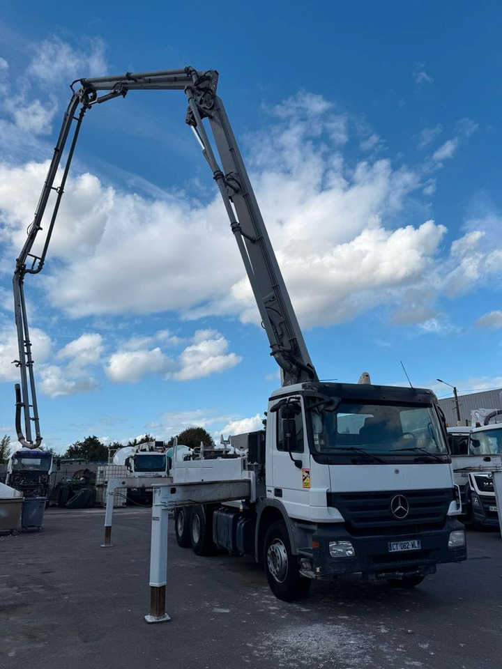 Mercedes-Benz Actros - Concrete pump truck: picture 5 Mercedes-Benz Actros - Concrete pump truck: picture 5