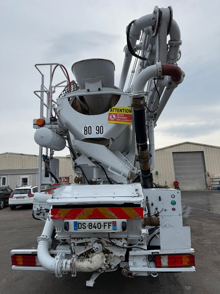 Mercedes-Benz Actros - Concrete pump truck: picture 5 Mercedes-Benz Actros - Concrete pump truck: picture 5
