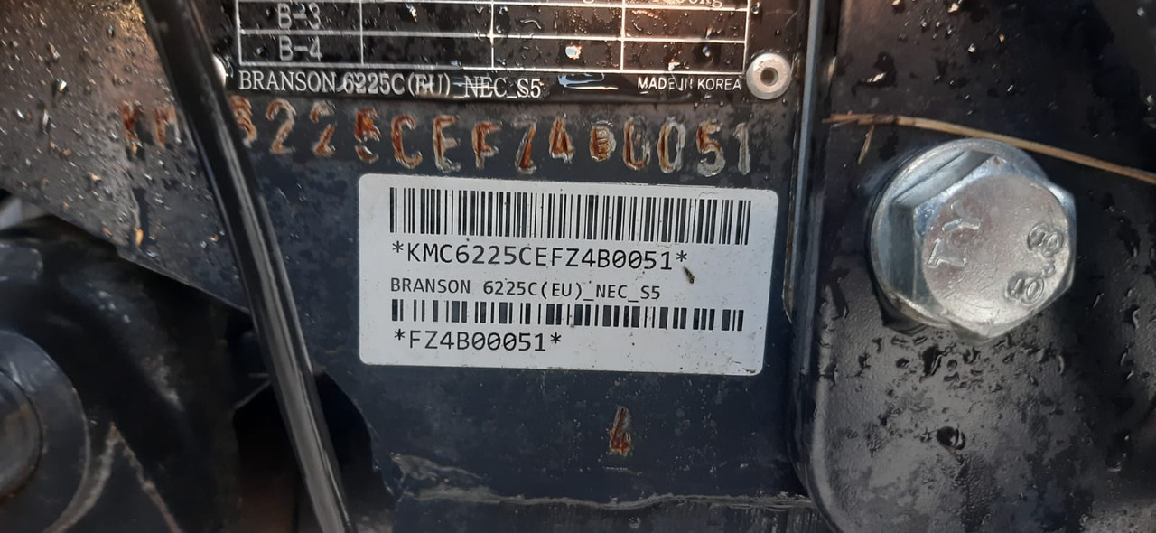 Branson Branson 6225C - Farm tractor: picture 2 Branson Branson 6225C - Farm tractor: picture 2