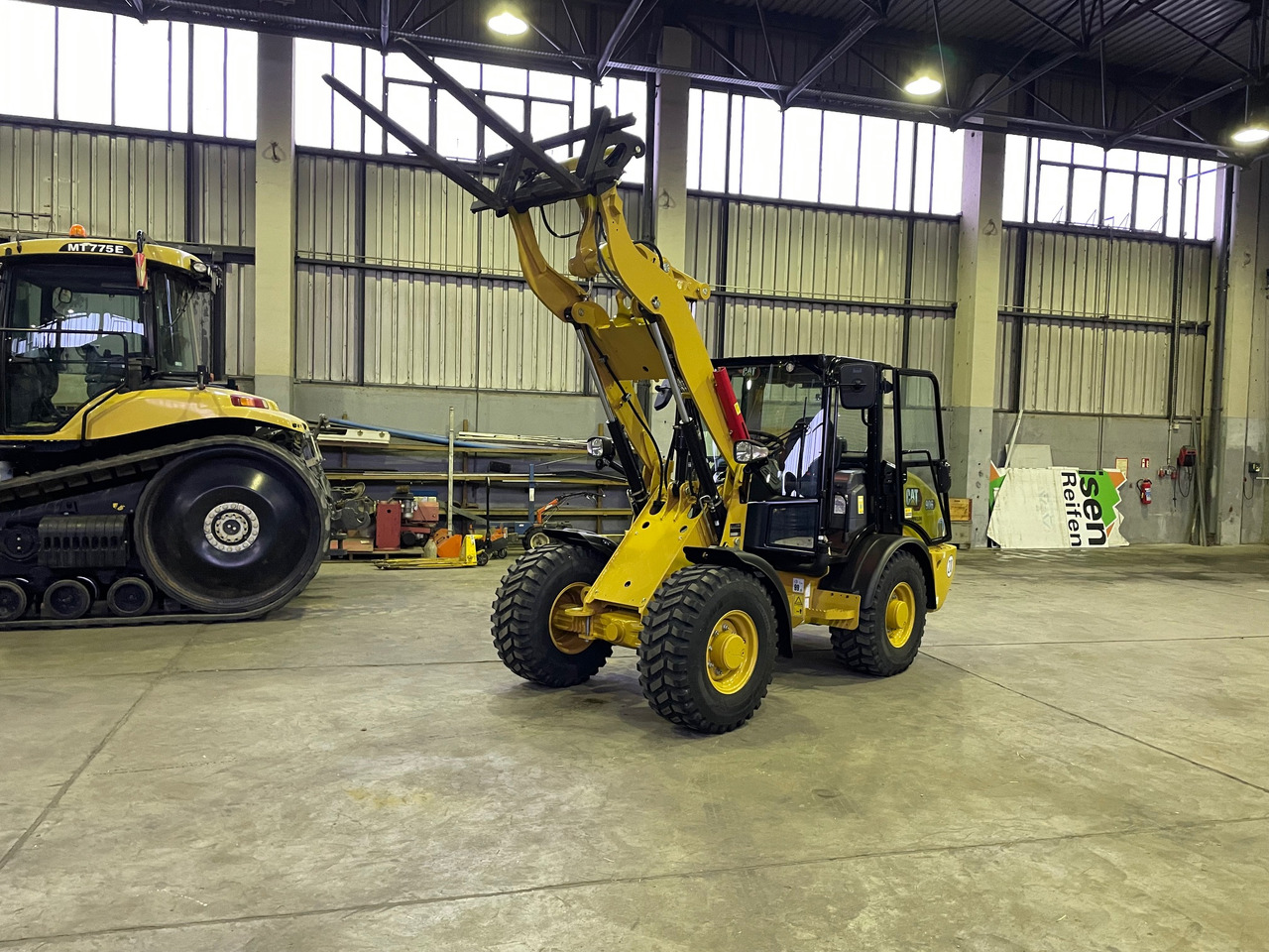Caterpillar 906 - Wheel loader: picture 3 Caterpillar 906 - Wheel loader: picture 3