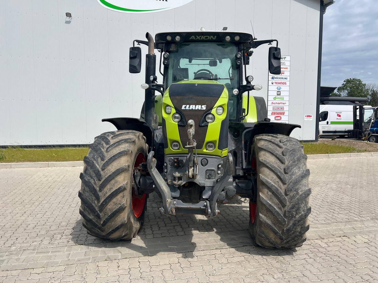 Claas Axion 870 CMatic - Farm tractor: picture 4 Claas Axion 870 CMatic - Farm tractor: picture 4