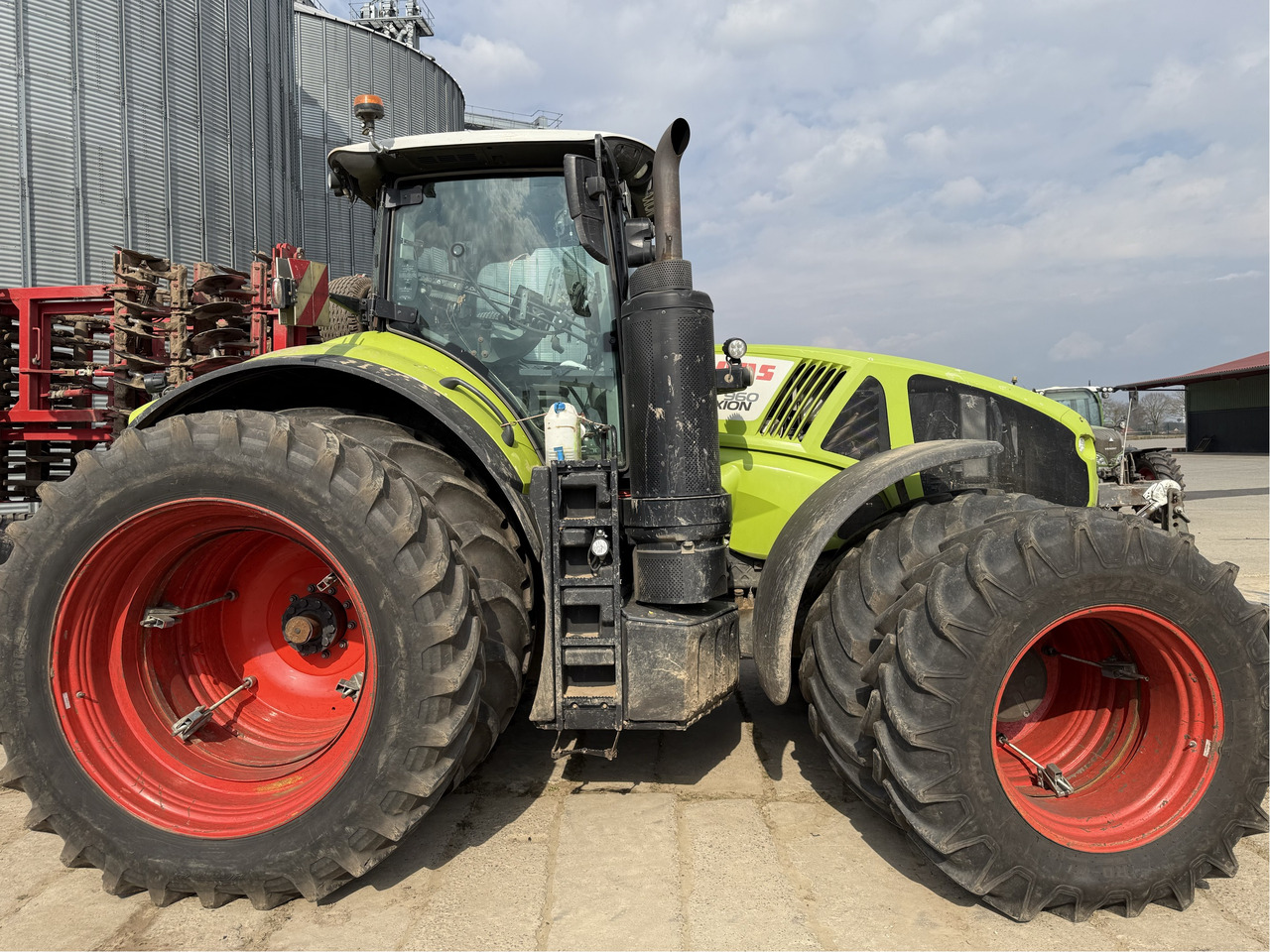 Claas Axion 960 C-Matic CEBIS - Farm tractor: picture 2 Claas Axion 960 C-Matic CEBIS - Farm tractor: picture 2