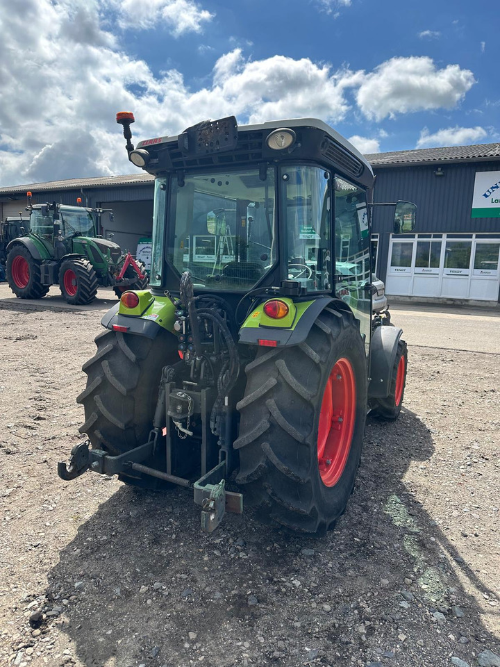 Farm tractor Claas Nexos 210 VL: picture 14