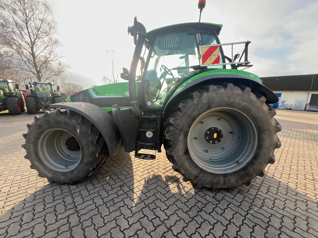 Deutz-Fahr 6210 TTV Serie - Farm tractor: picture 2 Deutz-Fahr 6210 TTV Serie - Farm tractor: picture 2