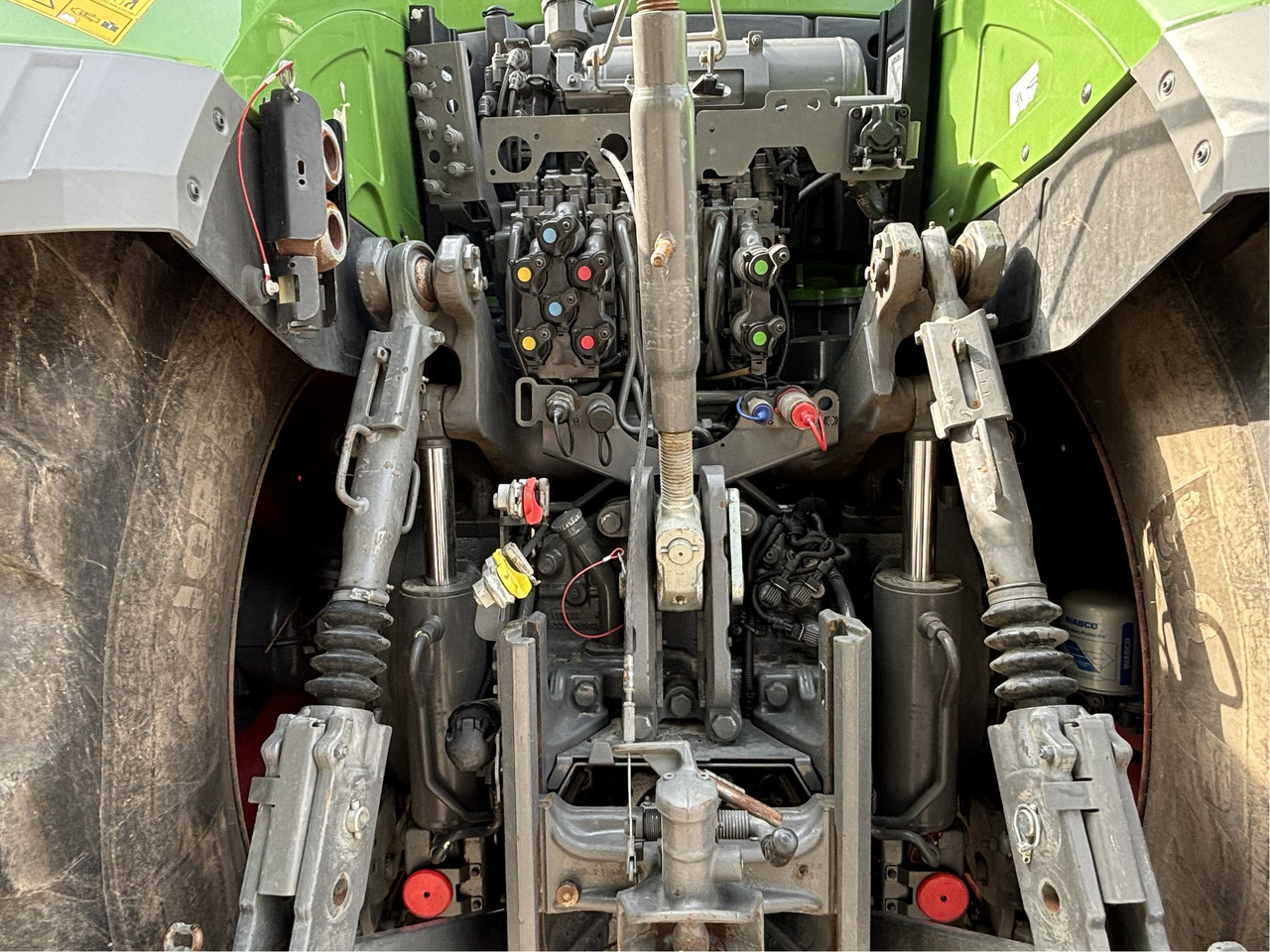 Fendt 1050 Vario Gen3 Profi Setting2 - Farm tractor: picture 3 Fendt 1050 Vario Gen3 Profi Setting2 - Farm tractor: picture 3