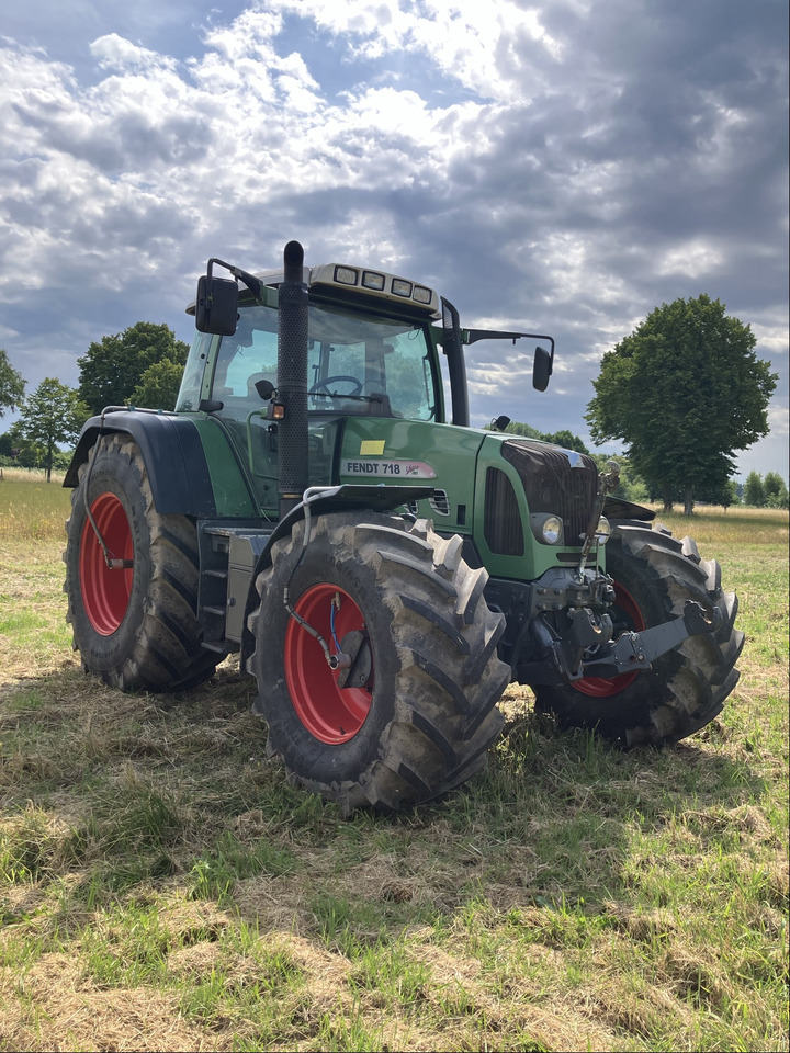 Fendt 718 Com3 Vario TMS - Farm tractor: picture 1 Fendt 718 Com3 Vario TMS - Farm tractor: picture 1