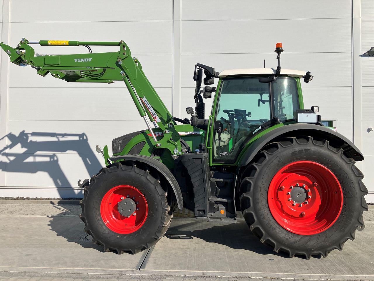 Fendt 718 Vario Gen6 Power Setting - Farm tractor: picture 1 Fendt 718 Vario Gen6 Power Setting - Farm tractor: picture 1