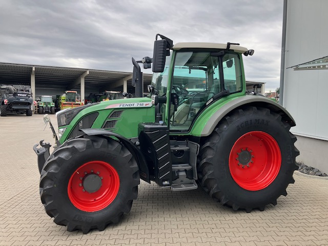Farm tractor Fendt 718 Vario SCR Profi: picture 1