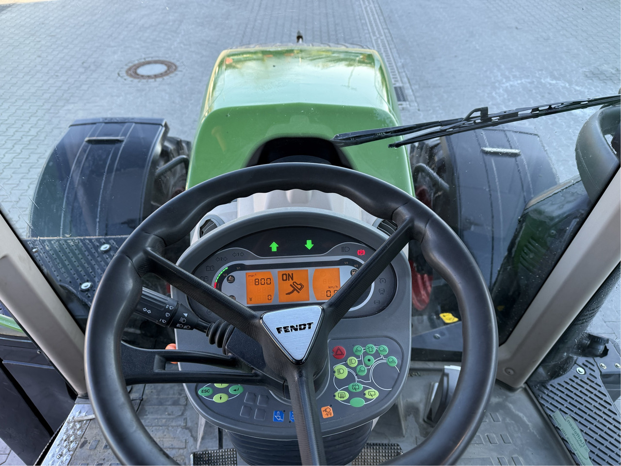 Fendt 720 Vario S4 Power - Farm tractor: picture 3 Fendt 720 Vario S4 Power - Farm tractor: picture 3
