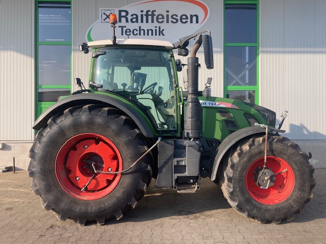 Farm tractor Fendt 724 Vario S4 Profi: picture 12