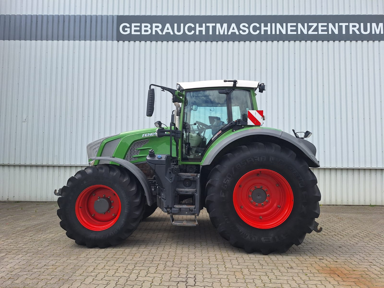 Fendt 828 Vario S4 ProfiPlus - Farm tractor: picture 1 Fendt 828 Vario S4 ProfiPlus - Farm tractor: picture 1