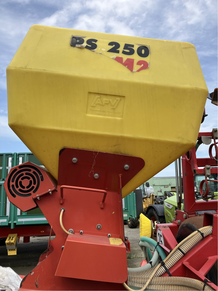 He-Va Striegel mit Walze 6,3m - Farm roller: picture 2 He-Va Striegel mit Walze 6,3m - Farm roller: picture 2