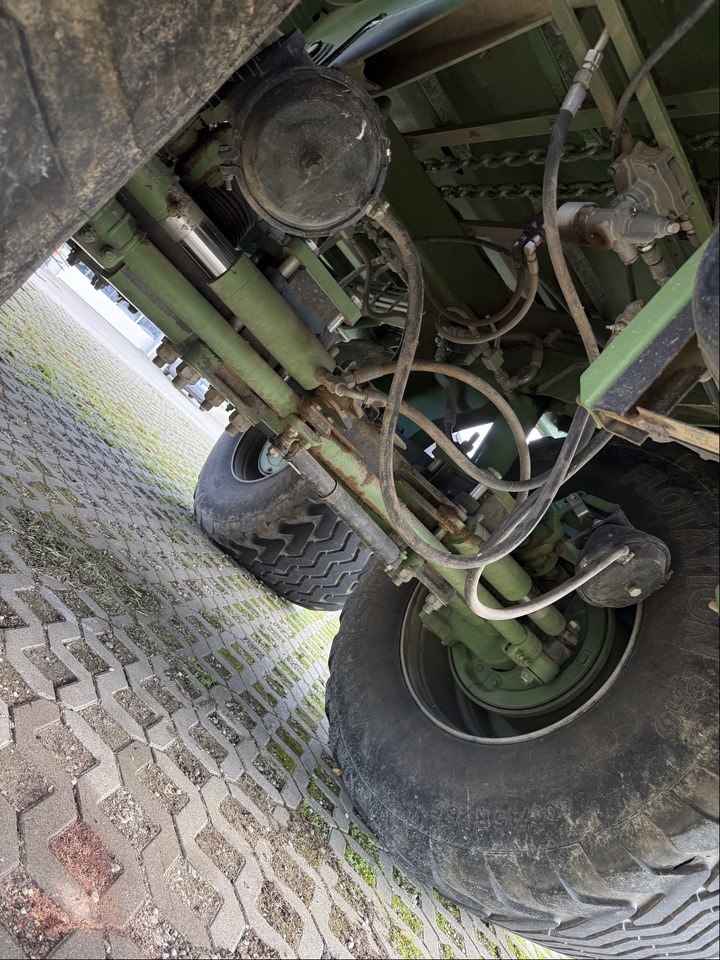 Krone TX 460 - Farm trailer: picture 4 Krone TX 460 - Farm trailer: picture 4