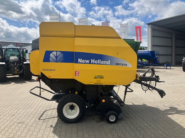 New Holland BR 7070 Crop Cutter II - Hay and forage equipment: picture 5 New Holland BR 7070 Crop Cutter II - Hay and forage equipment: picture 5