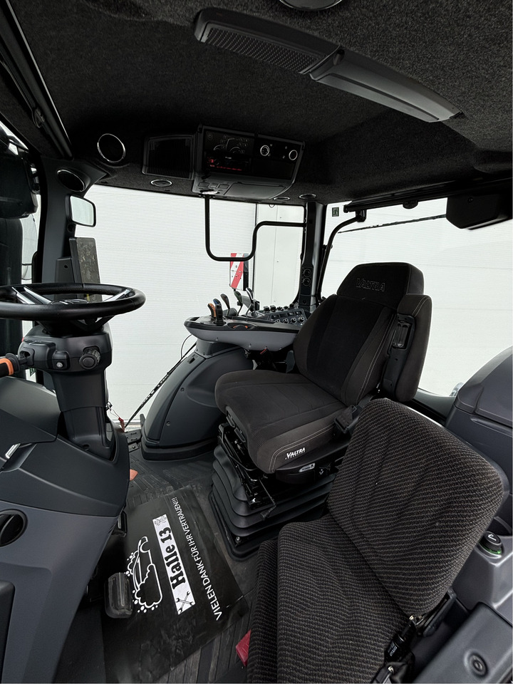 Valtra T 255 Active - Farm tractor: picture 4 Valtra T 255 Active - Farm tractor: picture 4