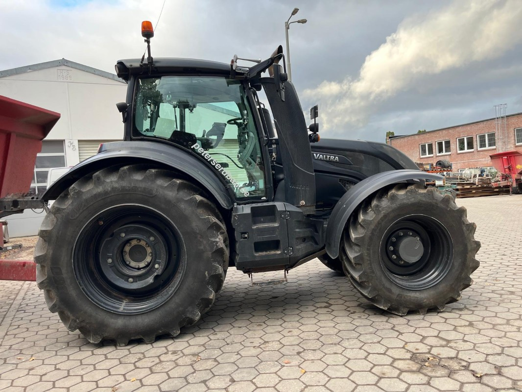 Farm tractor Valtra T214 Direct TwinTrac: picture 12