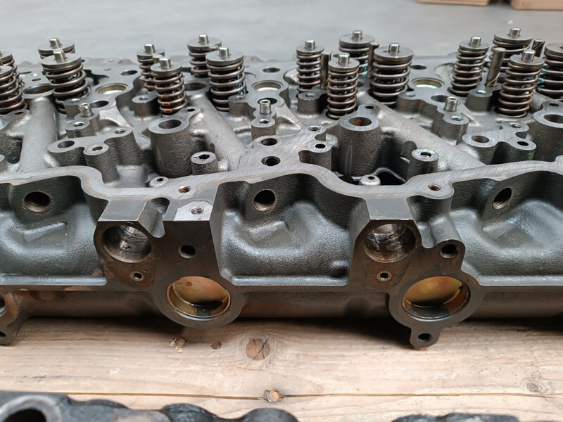 DAF XF 105 oe 1795284 EURO 5 2 SENSORS - Cylinder block for Truck: picture 2 DAF XF 105 oe 1795284 EURO 5 2 SENSORS - Cylinder block for Truck: picture 2