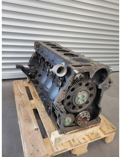 MAN D2676 - Engine for Truck: picture 1 MAN D2676 - Engine for Truck: picture 1