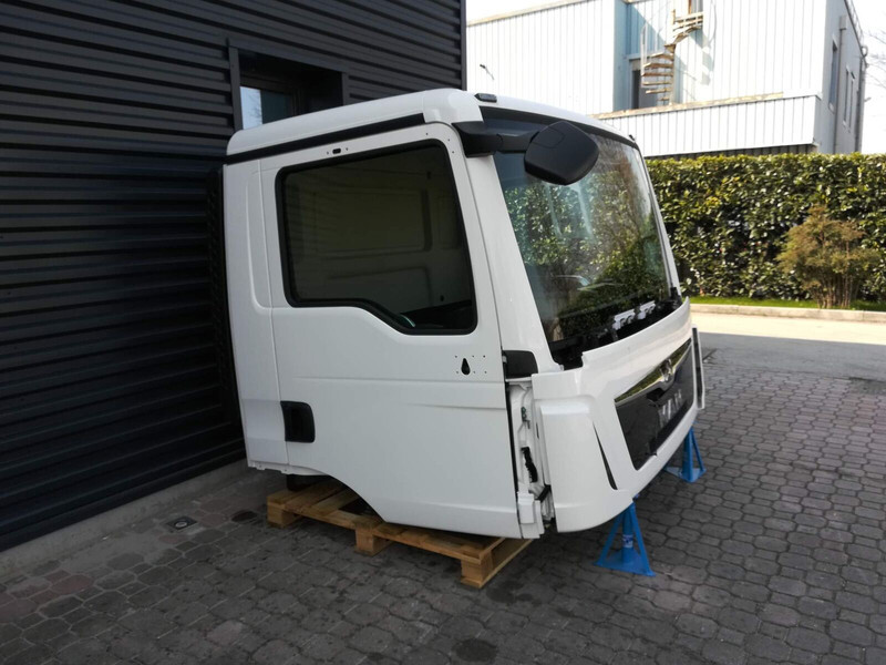MAN TGL EURO 6 - Cab and interior for Truck: picture 2 MAN TGL EURO 6 - Cab and interior for Truck: picture 2