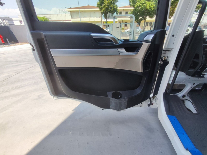MAN TGL TGM - Cab and interior for Truck: picture 3 MAN TGL TGM - Cab and interior for Truck: picture 3
