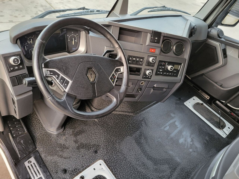 Cab and interior for Truck Renault T High / T-High: picture 7