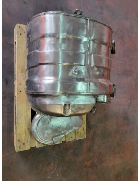 Volvo Euro 6 - Catalytic converter for Truck: picture 2 Volvo Euro 6 - Catalytic converter for Truck: picture 2