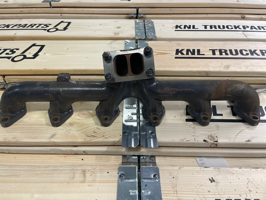 CUMMINGS MANIFOLD 2365054 - Engine and parts for Truck: picture 2 CUMMINGS MANIFOLD 2365054 - Engine and parts for Truck: picture 2