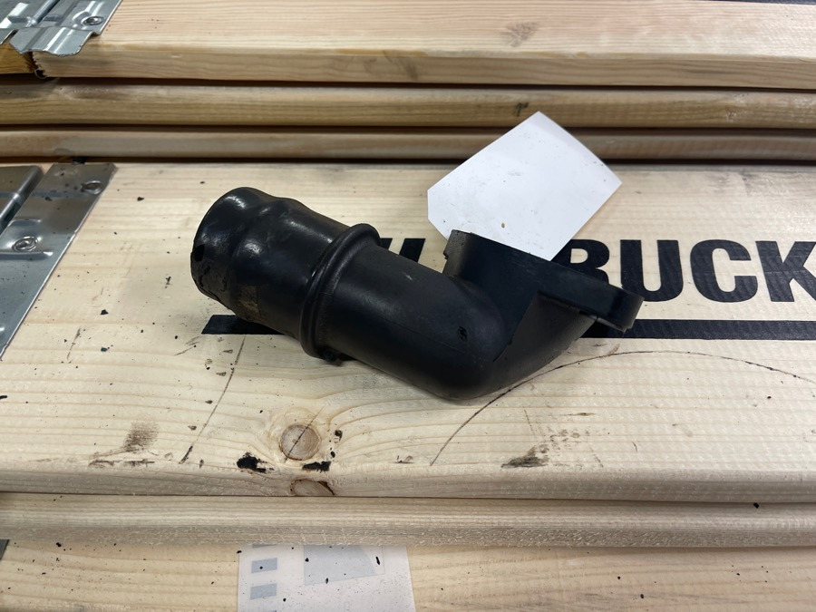 CUMMINGS WATER TUBE 5312583 - Cooling system for Truck: picture 1 CUMMINGS WATER TUBE 5312583 - Cooling system for Truck: picture 1