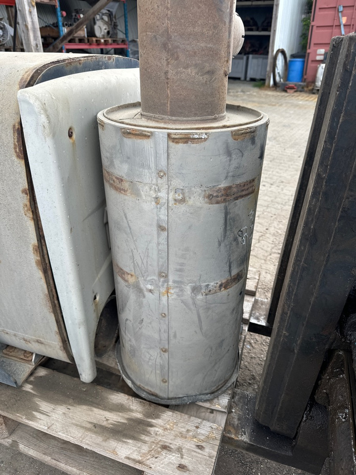 MAN EXHAUST 82.15101-0049 - Muffler for Truck: picture 1 MAN EXHAUST 82.15101-0049 - Muffler for Truck: picture 1