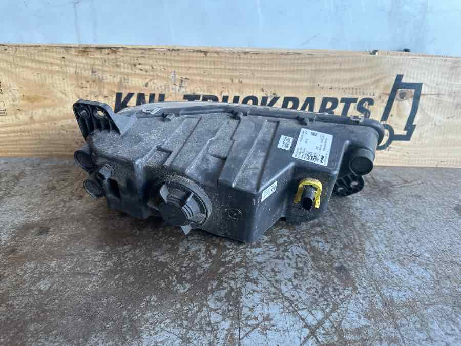 MAN FOG LAMP 81.25204-0001 - Lights/ Lighting for Truck: picture 2 MAN FOG LAMP 81.25204-0001 - Lights/ Lighting for Truck: picture 2