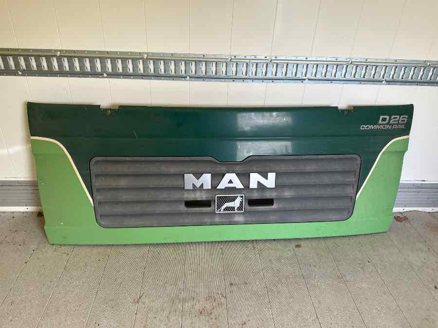 MAN TGA FRONT SERVICE DOOR 81.61110-0053 - Body and exterior for Truck: picture 1 MAN TGA FRONT SERVICE DOOR 81.61110-0053 - Body and exterior for Truck: picture 1