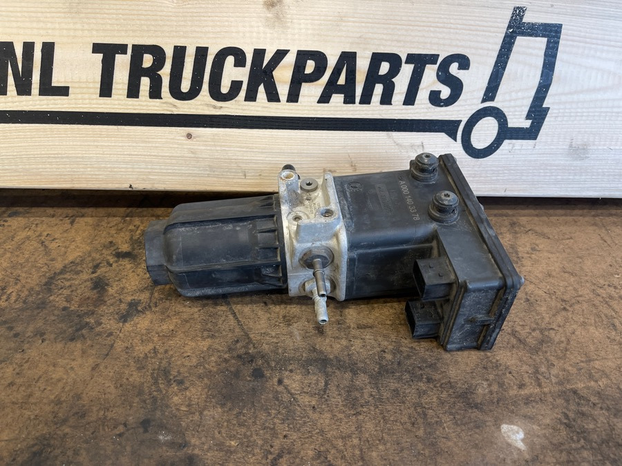 MERCEDES ADBLUE PUMP A0001403378 - Fuel processing/ Fuel delivery for Truck: picture 1 MERCEDES ADBLUE PUMP A0001403378 - Fuel processing/ Fuel delivery for Truck: picture 1
