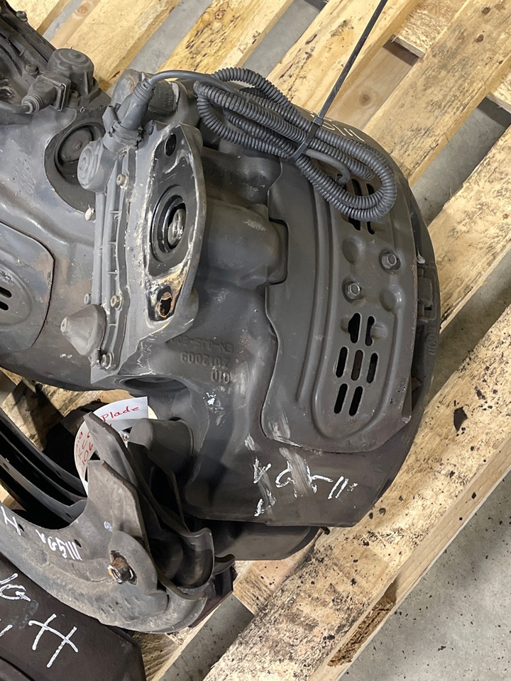 SCANIA 2475273 - Cylinder head for Truck: picture 1 SCANIA 2475273 - Cylinder head for Truck: picture 1
