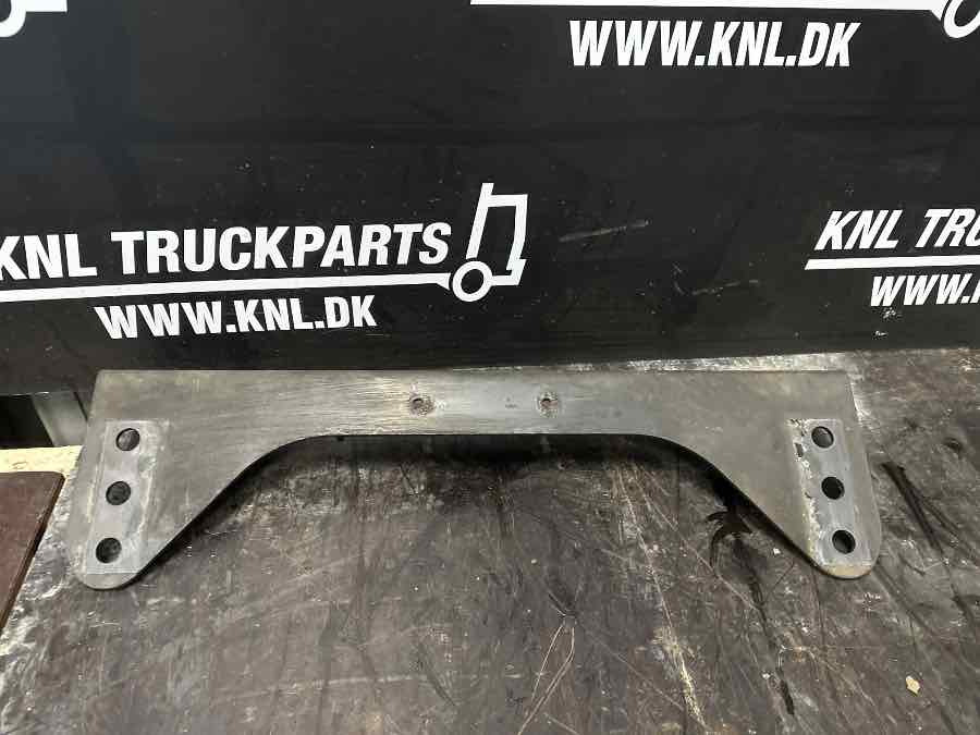 SCANIA BRACKET 2366796 - Frame/ Chassis for Truck: picture 1 SCANIA BRACKET 2366796 - Frame/ Chassis for Truck: picture 1