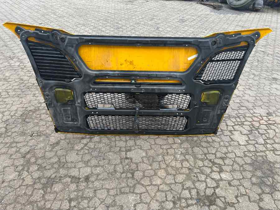 SCANIA COMPLETE UPPER FRONT GRILL R SERIE - Body and exterior for Truck: picture 2 SCANIA COMPLETE UPPER FRONT GRILL R SERIE - Body and exterior for Truck: picture 2