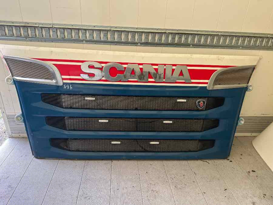 SCANIA FRONT GRILL 1872158 - Body and exterior for Truck: picture 1 SCANIA FRONT GRILL 1872158 - Body and exterior for Truck: picture 1