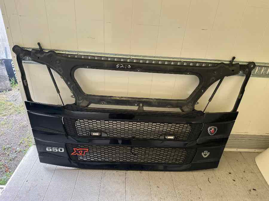 SCANIA FRONT GRILL FRAME 2894750 - Body and exterior for Truck: picture 1 SCANIA FRONT GRILL FRAME 2894750 - Body and exterior for Truck: picture 1