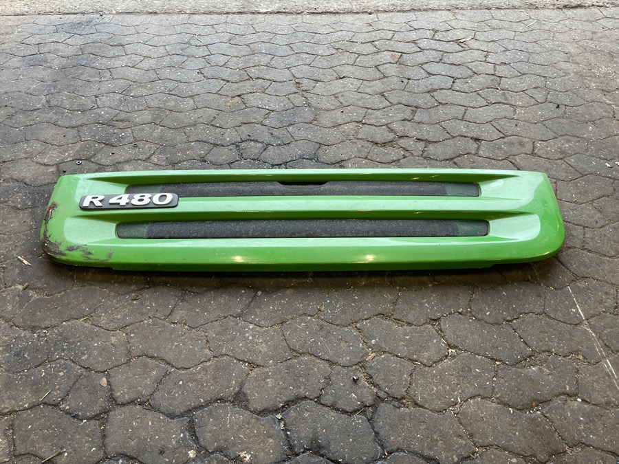 SCANIA FRONT GRILL LOWER 1536807 - Body and exterior for Truck: picture 1 SCANIA FRONT GRILL LOWER 1536807 - Body and exterior for Truck: picture 1