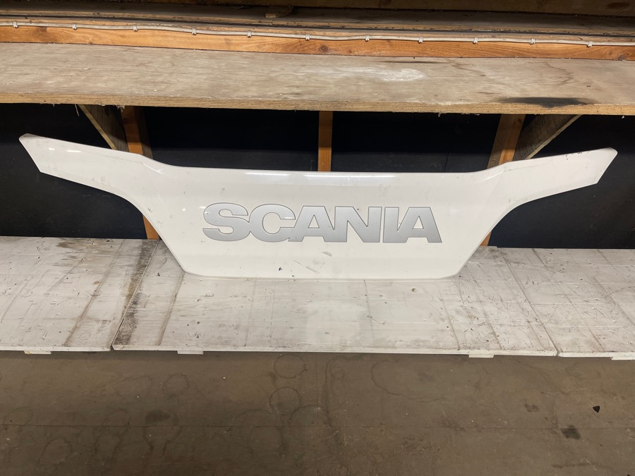 SCANIA FRONT UP GRILL 2542870 - Body and exterior for Truck: picture 1 SCANIA FRONT UP GRILL 2542870 - Body and exterior for Truck: picture 1