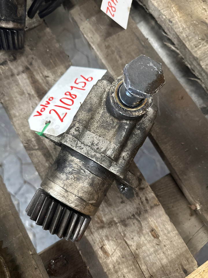 VOLVO STEERING PUMP 2108156 - Steering for Truck: picture 1 VOLVO STEERING PUMP 2108156 - Steering for Truck: picture 1